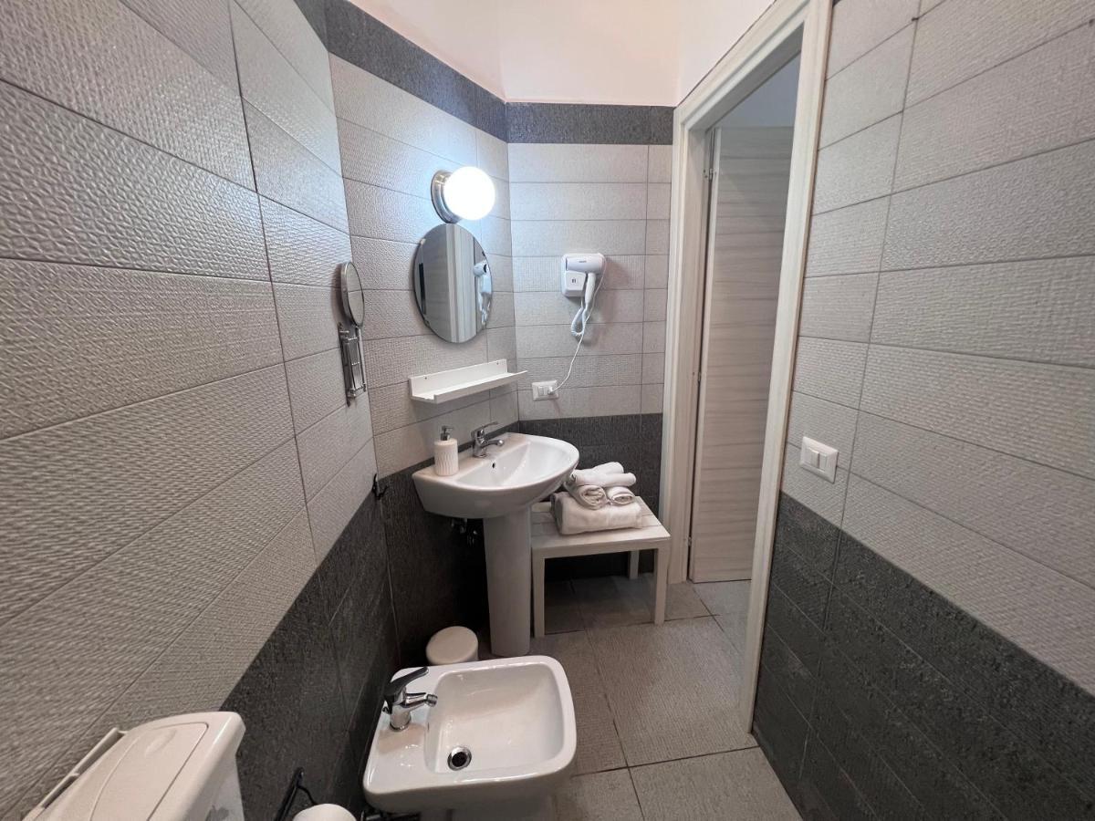 Apartment In The Center Napoli Exterior foto
